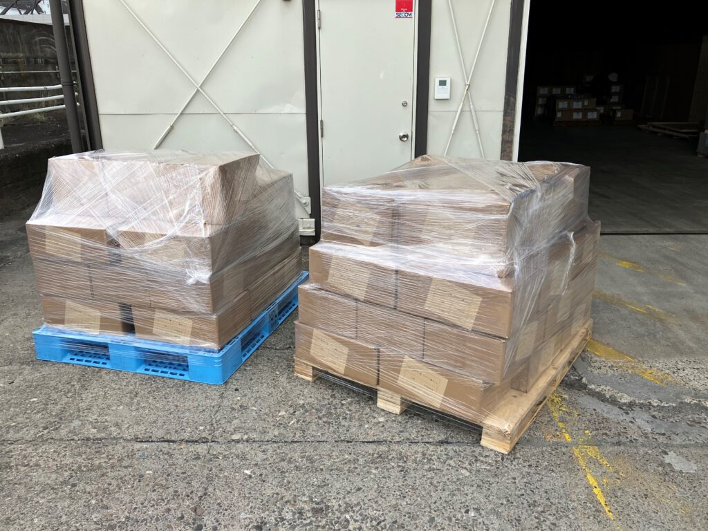 梱包したパレットの画像